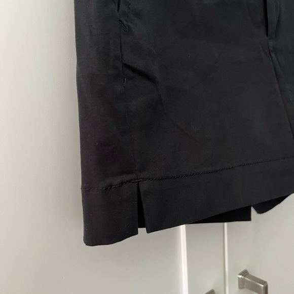 NWOT Banana Republic, women’s Martin Fit, stretch shorts, colour black - Picture 3 of 11